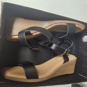 SM‎ Size 8 Black Wedge Sandals
